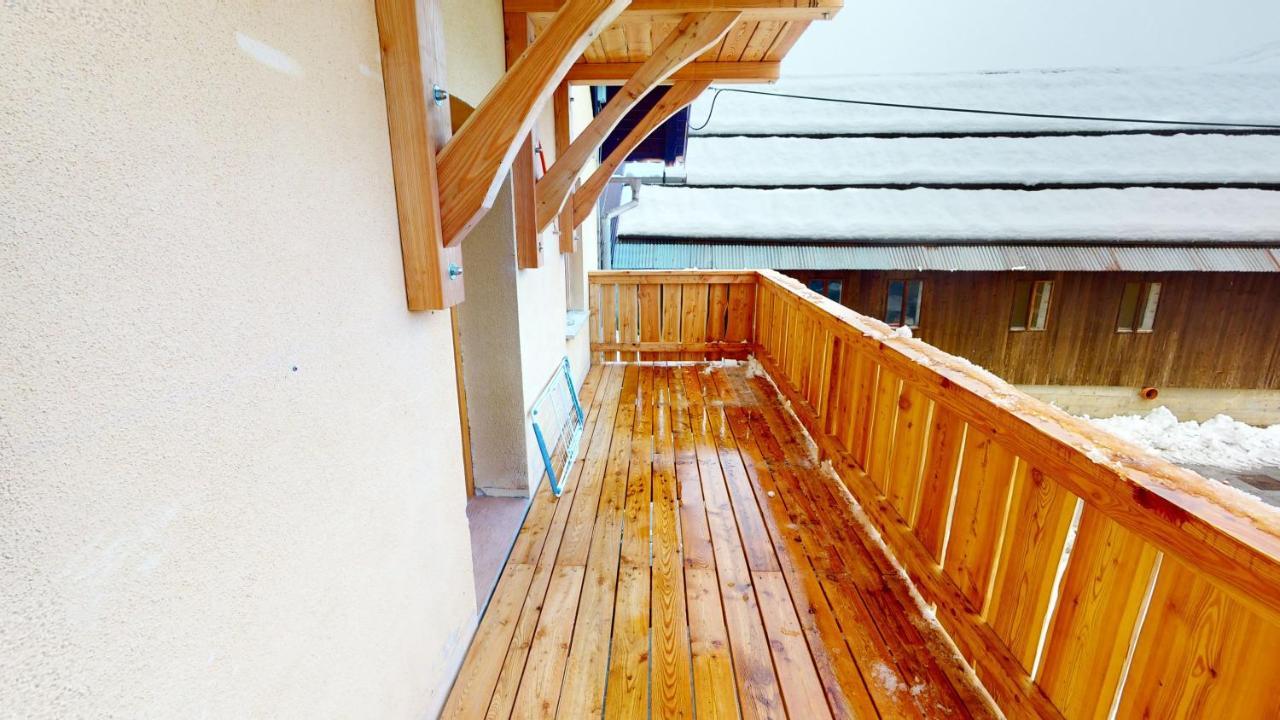 Hisa Margit, 150 Apartment