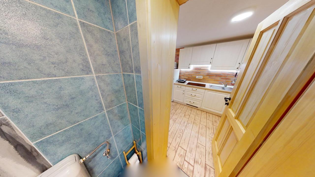 Hisa Margit, 150 Apartment